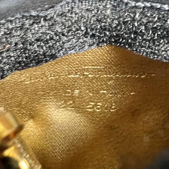 Salvatore Ferragamo Ferragamo Black Vara Bag Charm Golden - Picture 5 of 6